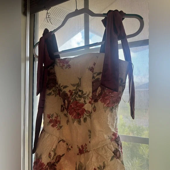 Francesca's Collections Floral Dress - Cream and Red - Picture 2 of 4